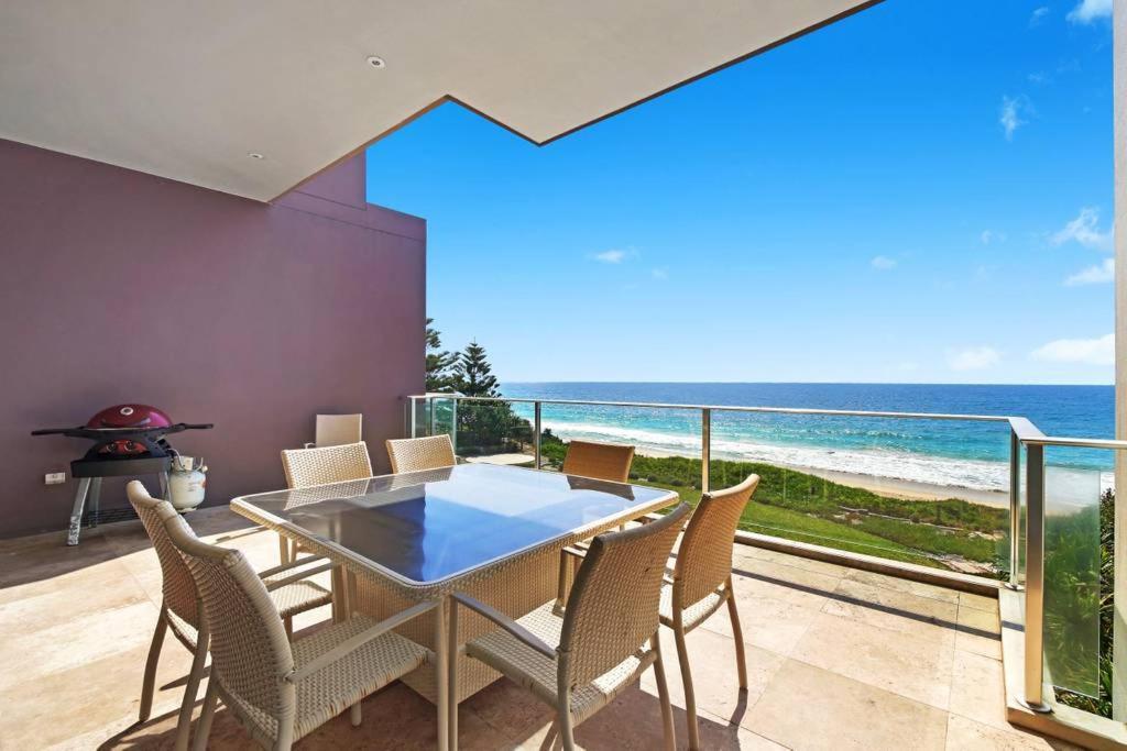 Appartamento Beach And Ocean Front Penthouse With Wifi And Parking Entrance Esterno foto